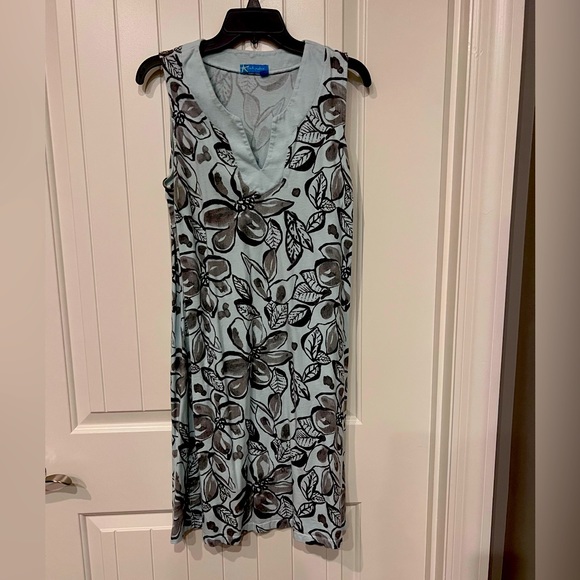 fresh produce Dresses & Skirts - Women’s aqua dress with grey flowers